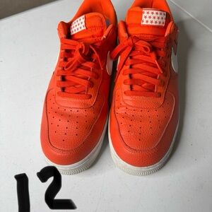 Nike Men’s Orange Sneakers